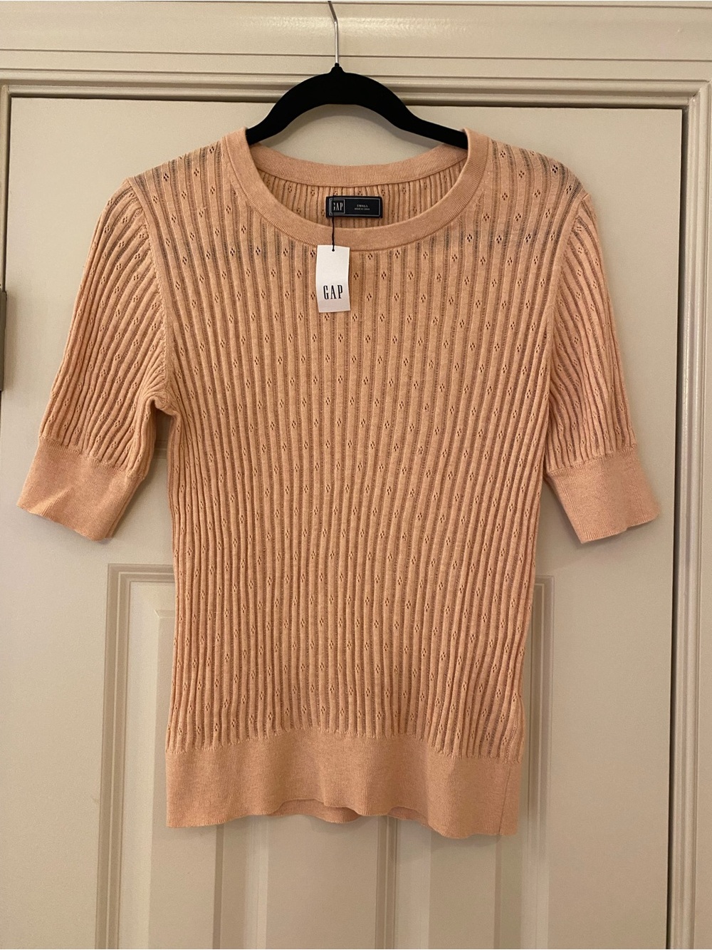 NWT GAP Small Peach Ribbed Short Sleeve Knit Top